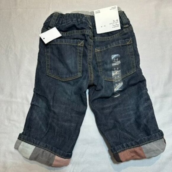 GAP - NWT baby denim jeans. Size 3-6 months - Picture 2 of 5